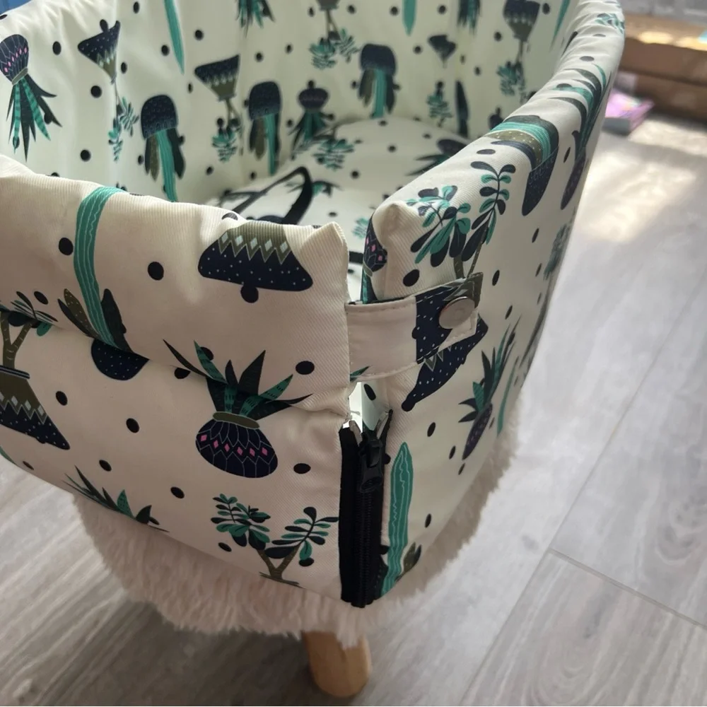Stylish Plant Print Dog Carrier